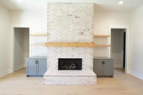 Living - 3084 Avilla Mnr, Alexander, AR 72002 photo 1 of 3