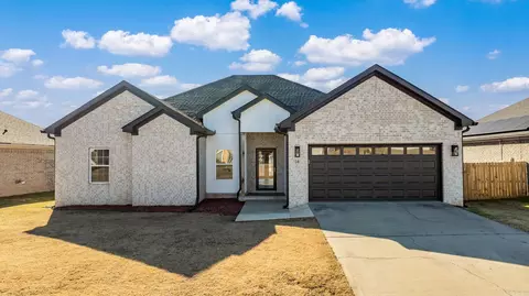 14 Clover Ridge Dr, Vilonia, AR 72173