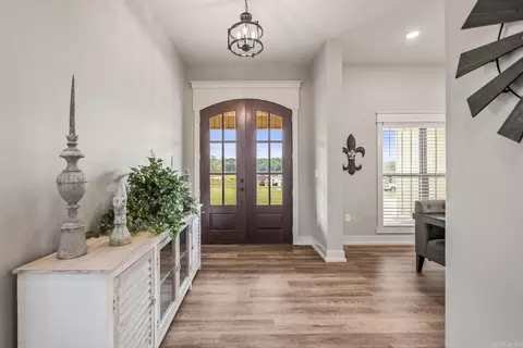 Entry Way - 17 Republican, Greenbrier, AR 72058 photo 2 of 6