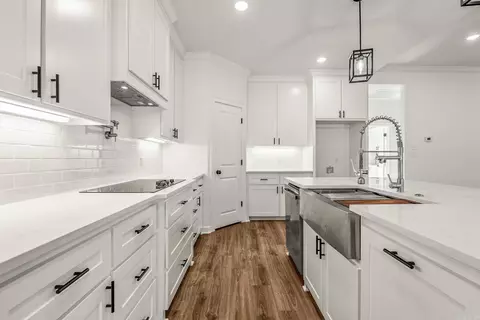 Kitchen - 1 Moonlight, Morrilton, AR 72110 photo 4 of 6