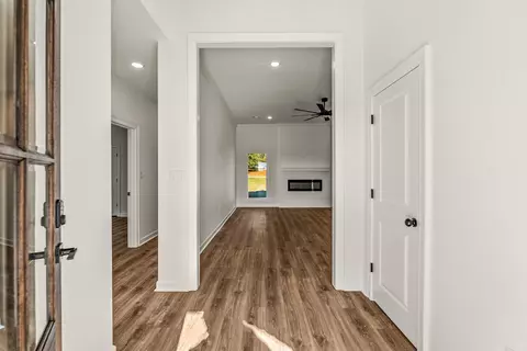 Entry Way - 1 Moonlight, Morrilton, AR 72110 photo 1 of 5