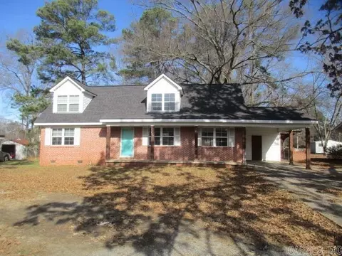 129 E Willis St, Monticello, AR 71655