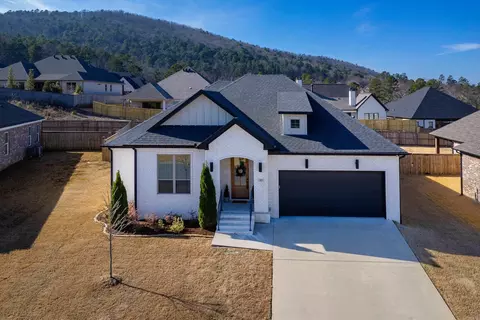 27 Corlay Dr, Little Rock, AR 72223