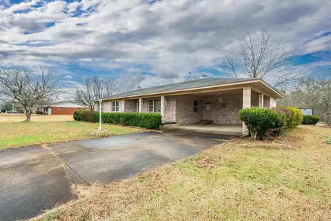 Exterior - 1524 Pinehurst Dr, Malvern, AR 72104 photo 4 of 8