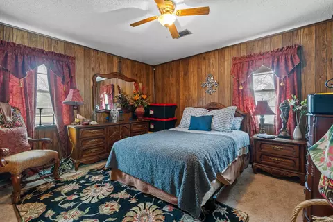 Bedroom - 1524 Pinehurst Dr, Malvern, AR 72104 photo 3 of 4