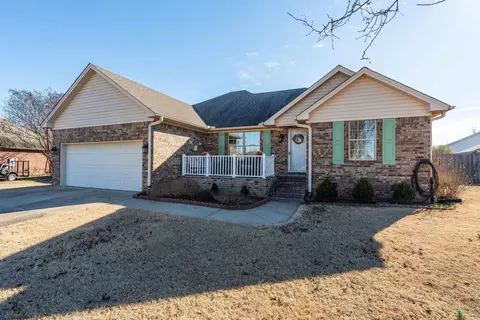 318 N Sawmill Rd, Searcy, AR 72143