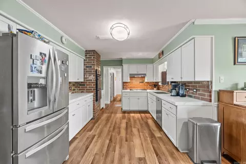Kitchen - 1 Cedar Oaks Dr, Conway, AR 72032 photo 2 of 3