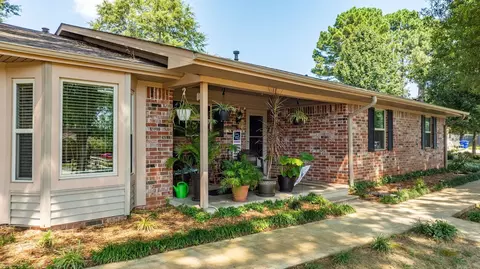 Exterior - 1 Cedar Oaks Dr, Conway, AR 72032 photo 3 of 19