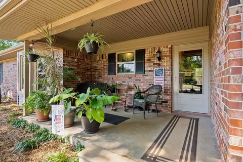 Exterior - 1 Cedar Oaks Dr, Conway, AR 72032 photo 4 of 19
