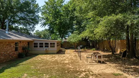 Exterior - 1 Cedar Oaks Dr, Conway, AR 72032 photo 9 of 19