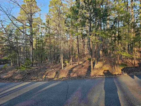 15 Loyola Cir, Hot Springs Village, AR 71909