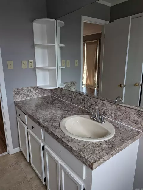 Bath - 265 Watson St, Hampton, AR 71744 photo 5 of 5