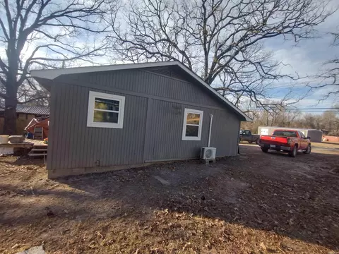 Exterior - 609 E Webb, Mountain View, AR 72560 photo 5 of 5