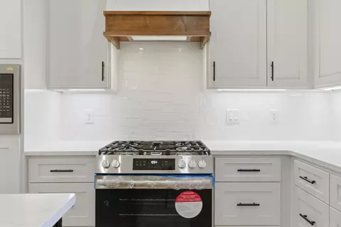 Kitchen - 4805 Coronell Way, Bryant, AR 72022 photo 4 of 4