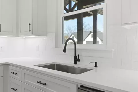 Kitchen - 4805 Coronell Way, Bryant, AR 72022 photo 3 of 4