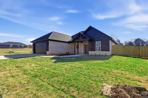 Exterior - 4805 Coronell Way, Bryant, AR 72022 photo 3 of 6