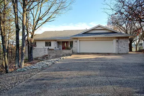 7 Palisandro Dr, Hot Springs Village, AR 71909