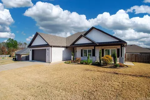 5704 Bridgeport Ln, Bryant, AR 72022