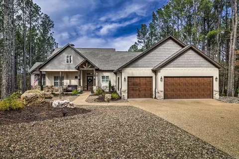 12 Pizarro Dr, Hot Springs Village, AR 71909