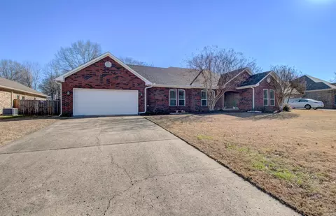 804 Mallard Ln, Conway, AR 72034 photo 2