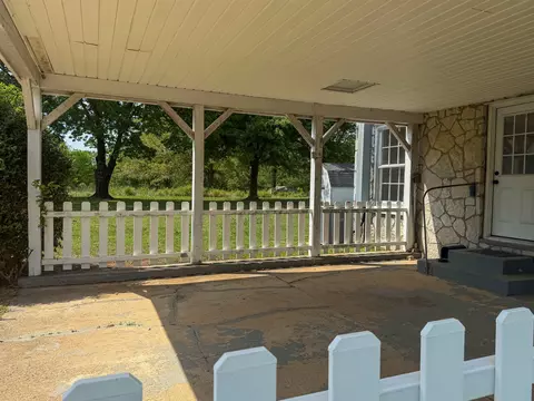 Exterior - 617 Ash Flat Dr, Ash Flat, AR 72513 photo 8 of 12