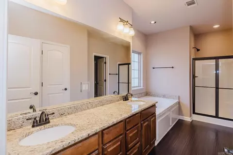 Bath - 2721 Finley Loop, Bryant, AR 72022 photo 1 of 4