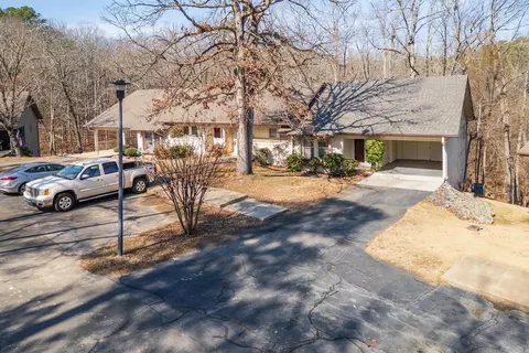 30 Esmeralda Pl, Hot Springs Village, AR 71909