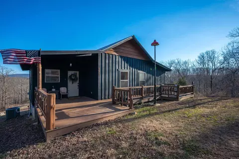 Exterior - 627 Mountain Crest Rd, Mountain View, AR 72560 photo 8 of 10