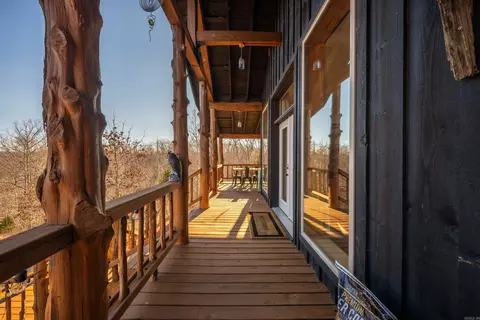Exterior - 627 Mountain Crest Rd, Mountain View, AR 72560 photo 3 of 10