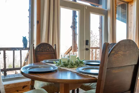 Dining - 627 Mountain Crest Rd, Mountain View, AR 72560 photo 1 of 1