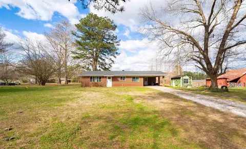 210 N Division St, Donaldson, AR 71941