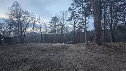 000 Hallman St, Hot Springs, AR 71901