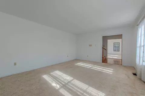 Living - 1310 Ar Hwy 321 E, Cabot, AR 72023 photo 2 of 4