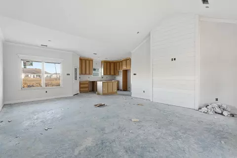 Living - 886 Bratton Rd, Cabot, AR 72023 photo 2 of 3