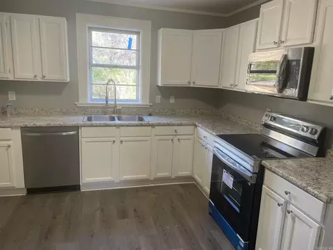 Kitchen - 616 Pearl St, Benton, AR 72015 photo 1 of 2