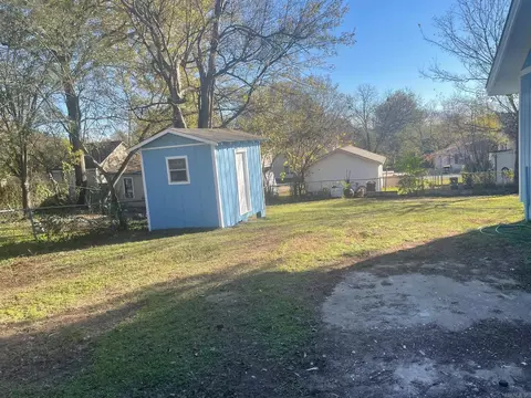 Exterior - 616 Pearl St, Benton, AR 72015 photo 4 of 6