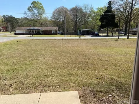Exterior - 4402 Ohio St, Pine Bluff, AR 71601 photo 4 of 6