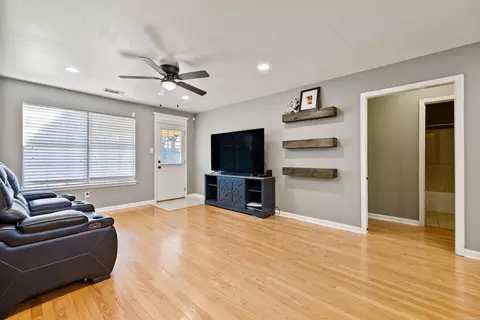 Living - 13786 Cedar Glen Cv, Alexander, AR 72002 photo 1 of 2