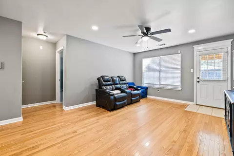 Living - 13786 Cedar Glen Cv, Alexander, AR 72002 photo 2 of 2