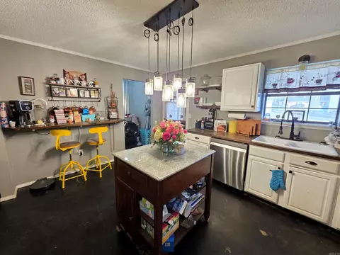 Kitchen - 1209 Owen St, Malvern, AR 72104 photo 2 of 2