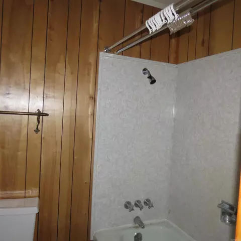 Bath - 100 Sadler Dr, Rison, AR 71665 photo 3 of 7