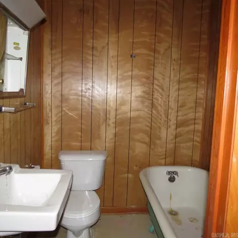 Bath - 100 Sadler Dr, Rison, AR 71665 photo 6 of 7