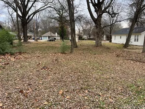 330 Ash St, Conway, AR 72034 photo 2