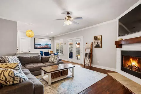 Living - 3160 Haley Ct, Benton, AR 72019 photo 3 of 5