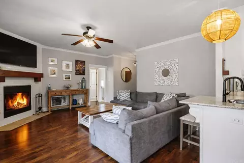 Living - 3160 Haley Ct, Benton, AR 72019 photo 2 of 5