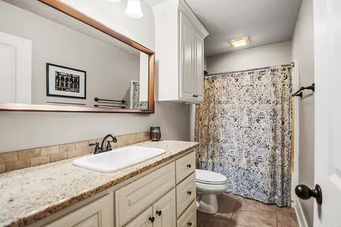 Bath - 3160 Haley Ct, Benton, AR 72019 photo 3 of 3
