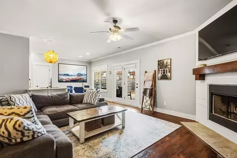 Living - 3160 Haley Ct, Benton, AR 72019 photo 4 of 5