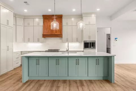 Kitchen - 3 Republican Loop, Greenbrier, AR 72058 photo 3 of 3