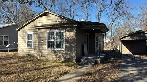 2305 W 25th Ave, Pine Bluff, AR 71603