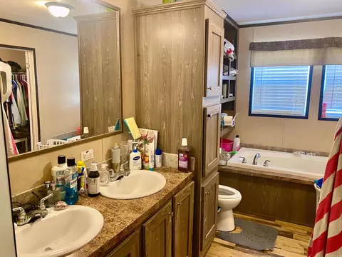 Bath - 9 Olivia Ln, Conway, AR 72032 photo 1 of 5